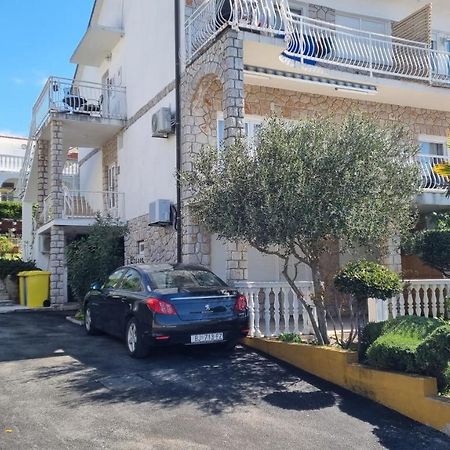 Apartmani Mali Selce Exterior photo