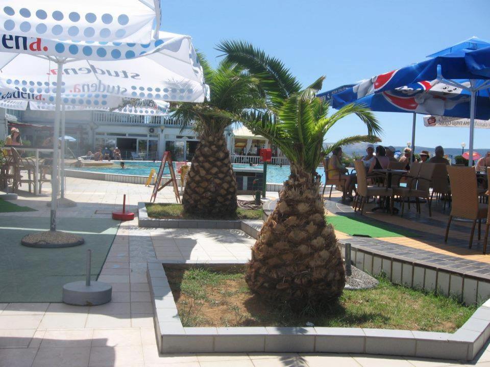 Apartmani Mali Selce Exterior photo