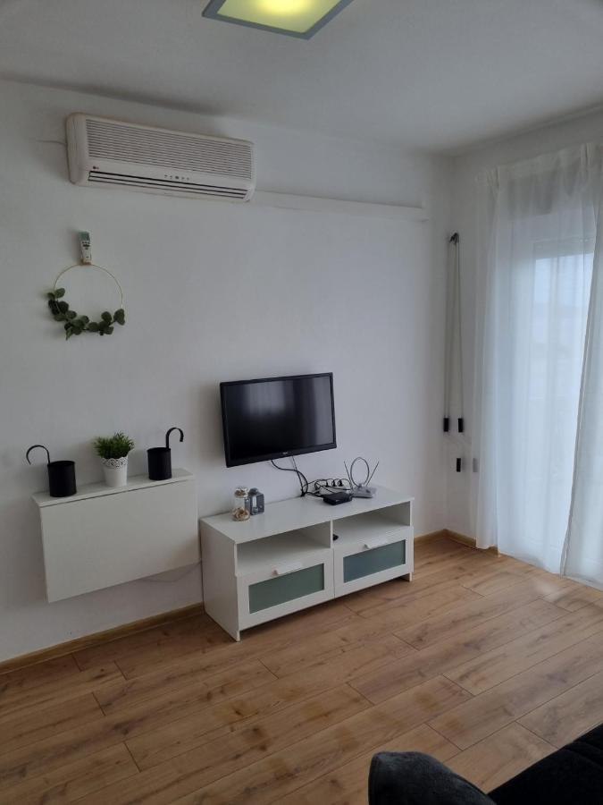 Apartmani Mali Selce Exterior photo