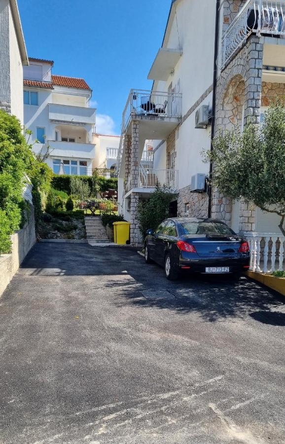 Apartmani Mali Selce Exterior photo